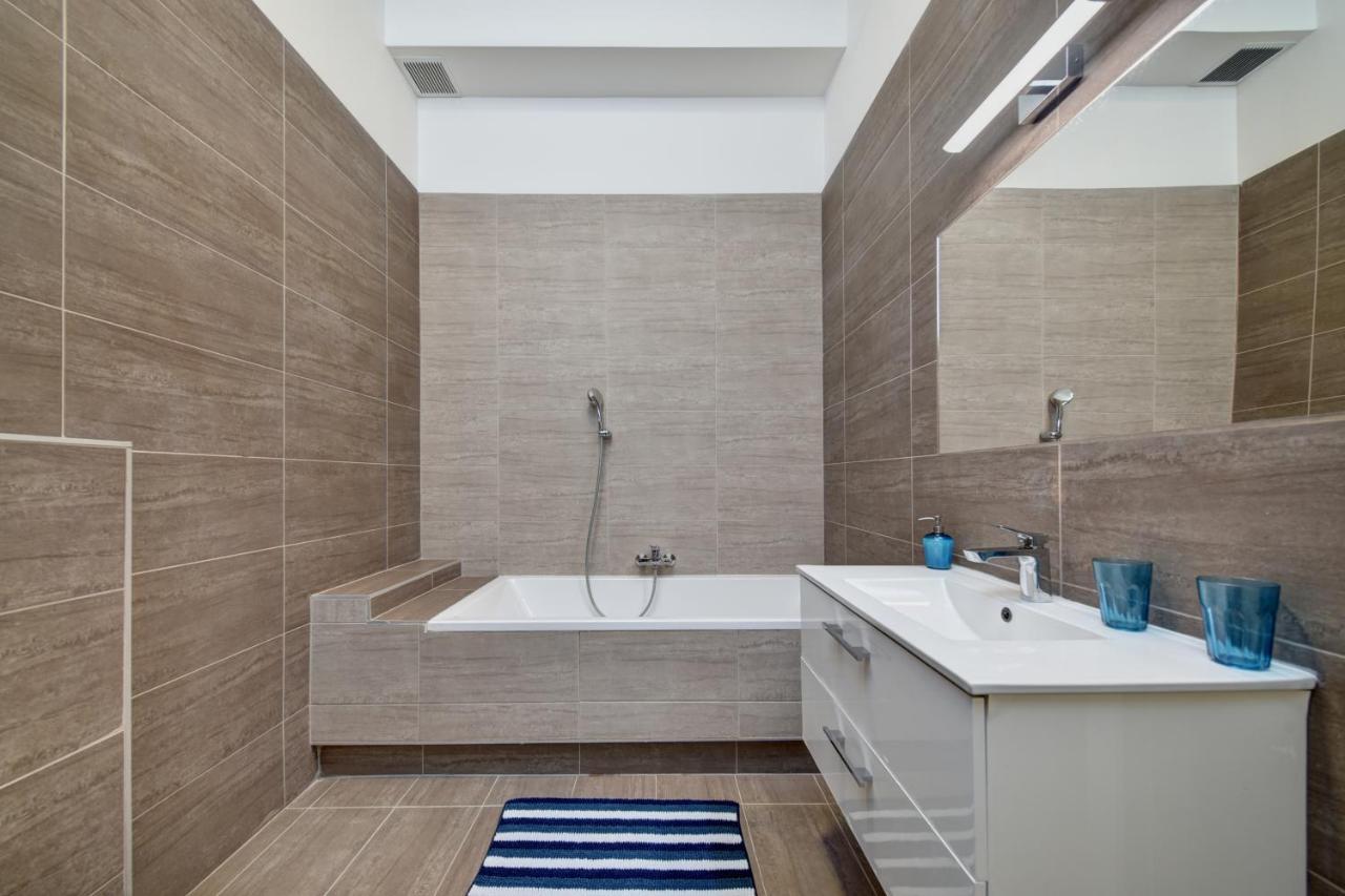 Center Apartment Budapest - Vaci Utca Buitenkant foto